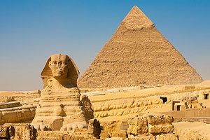 La Gran Pirámide de Giza y la Esfinge